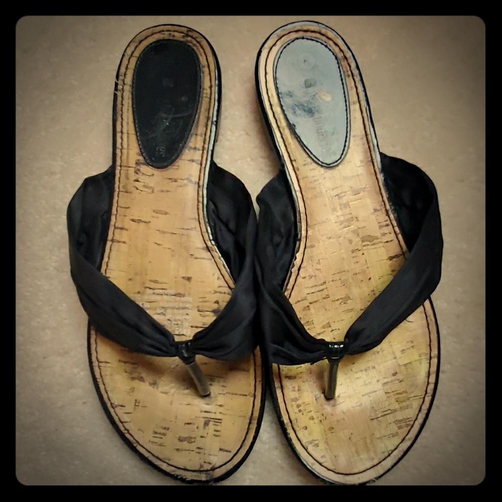 No Boundaries Satin Black Flip Flops